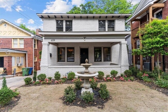 Building Photo - 659 Kennesaw Ave NE