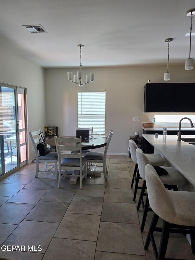Foto del edificio - 12603 Amesbury Dr