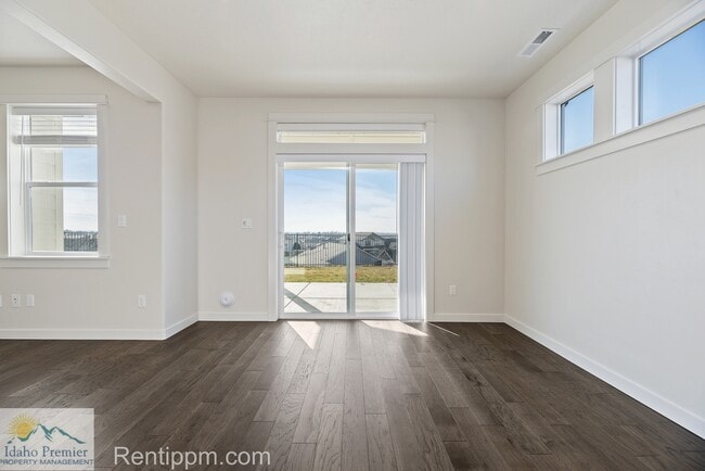 Building Photo - 10469 W Royal Fern Ct