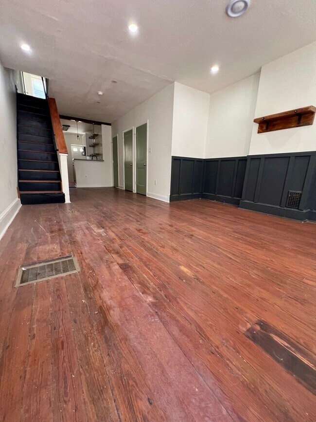 Building Photo - Stunning 3-Bedroom Townhome in Germantown!...