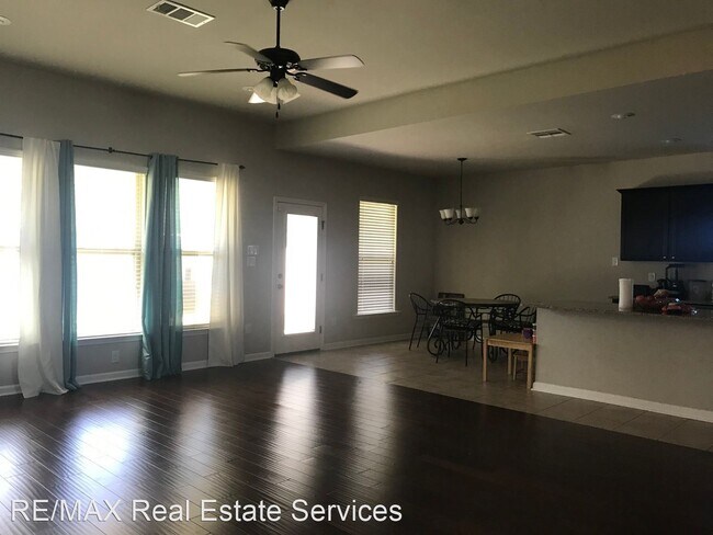 Building Photo - 3 br, 2 bath House - 1000 Eli-Connor Drive