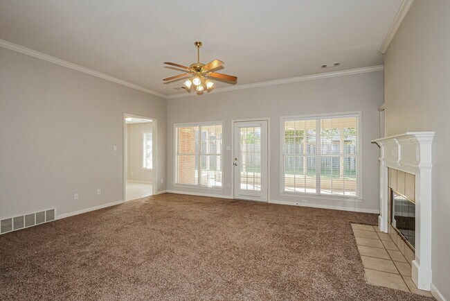 Foto del edificio - 5041 Thornebrook Cove