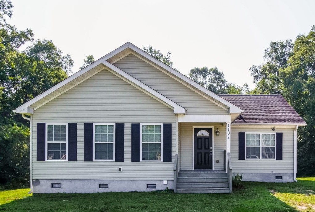 1102 Hardin Rd House Rental in Dallas, NC