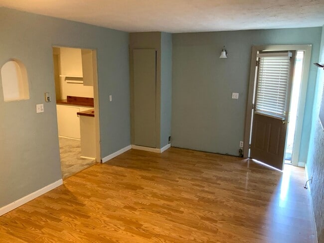 Building Photo - 2868 Bailey Ln