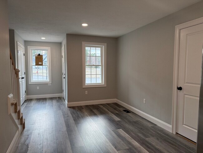 Building Photo - 19 Kashmirs Way