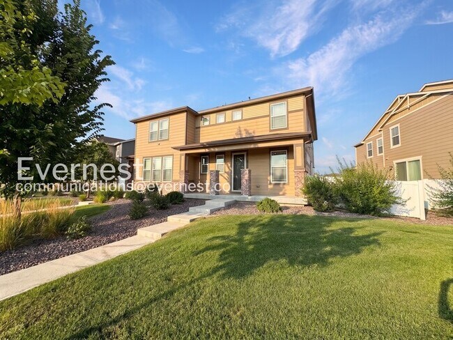 Foto del edificio - 3 Bed/3 Bath Townhome with Fenced Yard & Garage