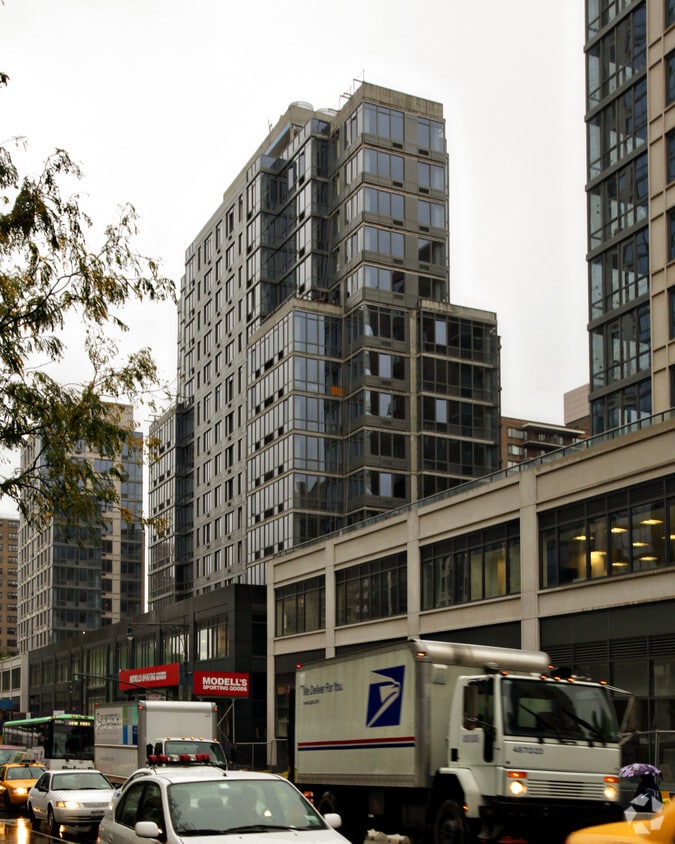 Primary Photo - Columbus Square