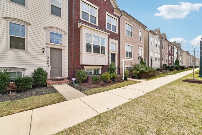 Building Photo - 13706 Petrel St