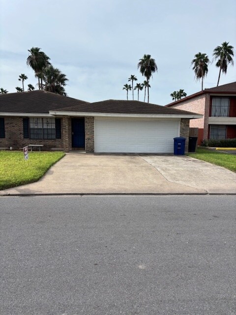 Foto principal - 619 W Iris Ave