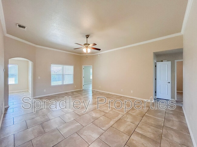 Building Photo - 907 Kacie Dr