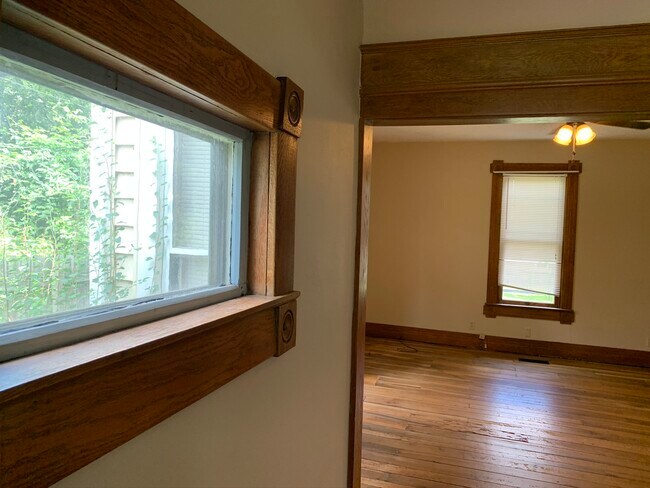 Building Photo - 306 Wooster St