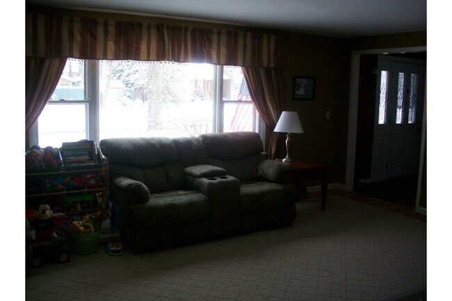 Foto del edificio - 7733 Fireside Dr