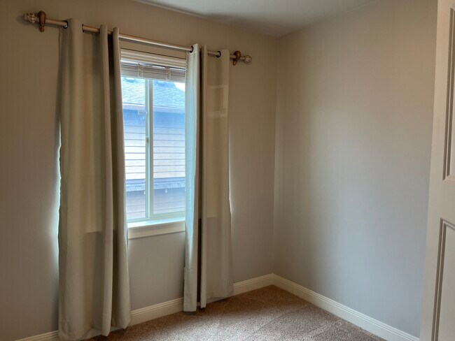 Segundo dormitorio, 3.er piso - 14260 SW Compass Dr