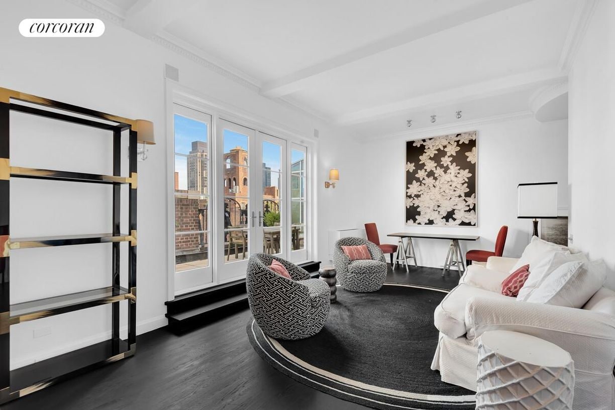 Foto principal - 320 E 57th St