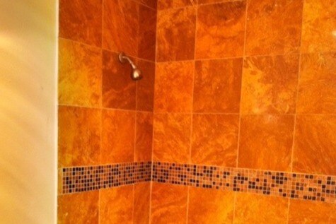 Los pisos de mármol & baño en el baño - 6901 Veterans Memorial Blvd