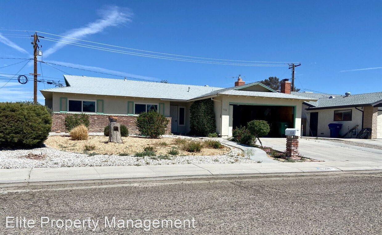 Primary Photo - 4 br, 2 bath House - 328 Peg St