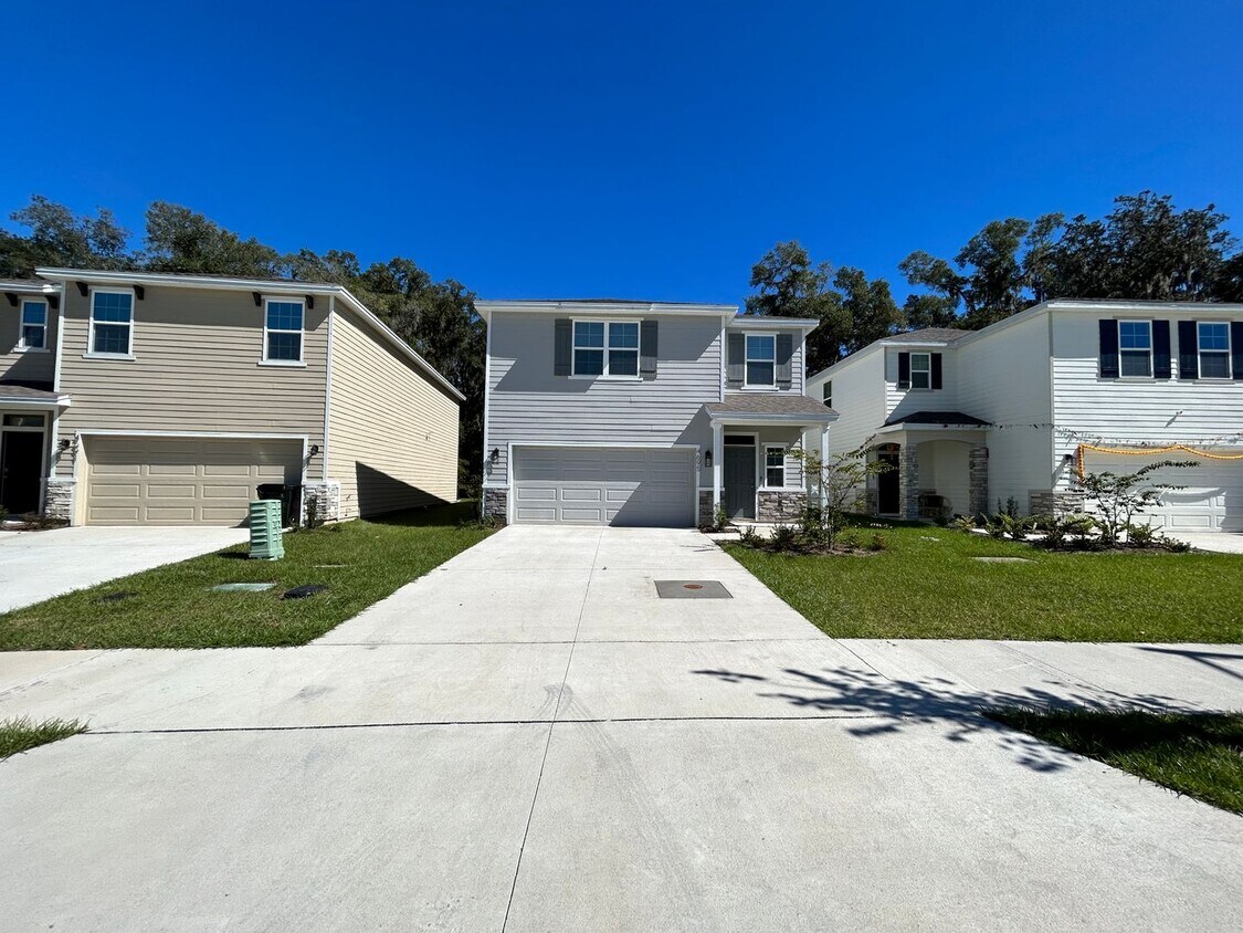 Primary Photo - 4695 SW 51st Dr