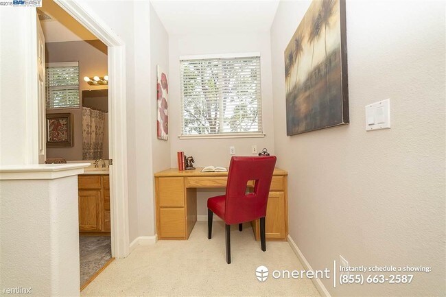 Building Photo - 3 br, 2 bath Duplex - 6396 Sussex Ct