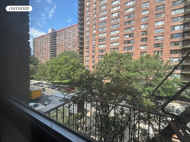 Foto del edificio - 26 W 97th St