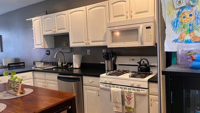 Foto del edificio - 771 E 6th St