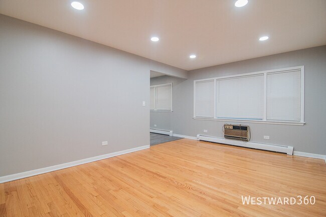 Building Photo - Fully renovated 1 bed/1 bath