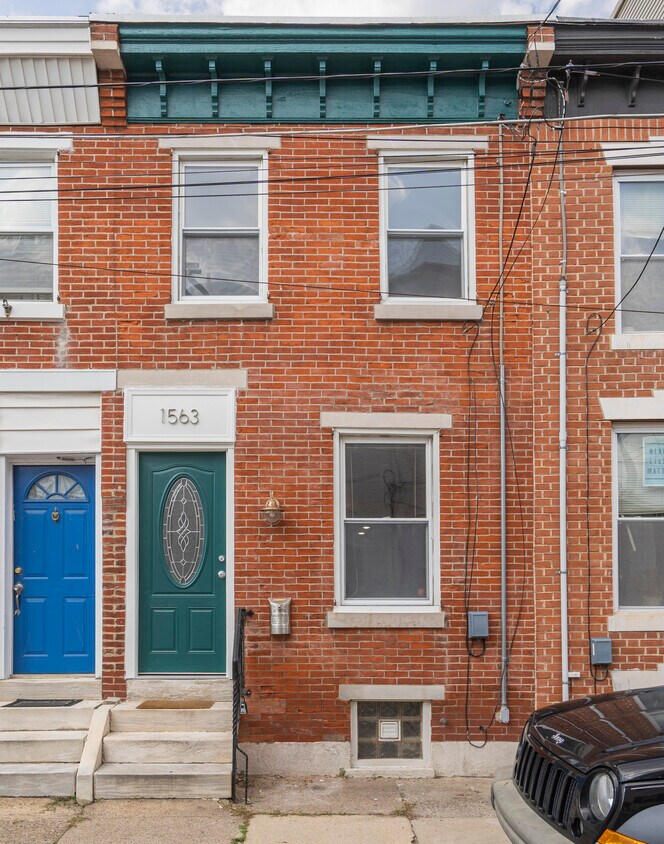 Primary Photo - 1563 East Hewson Street