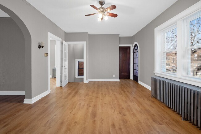 Building Photo - 3526 Lawn