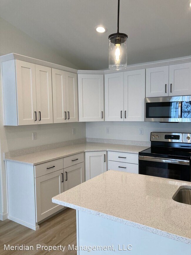 Foto del edificio - 4 br, 3 bath House - 815 5th St SE
