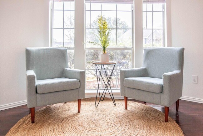 Foto del edificio - 7007 Longmeadow Dr