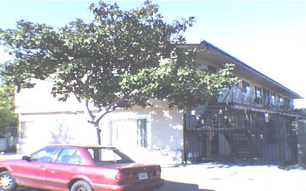 Building Photo - 2405 E Spaulding St