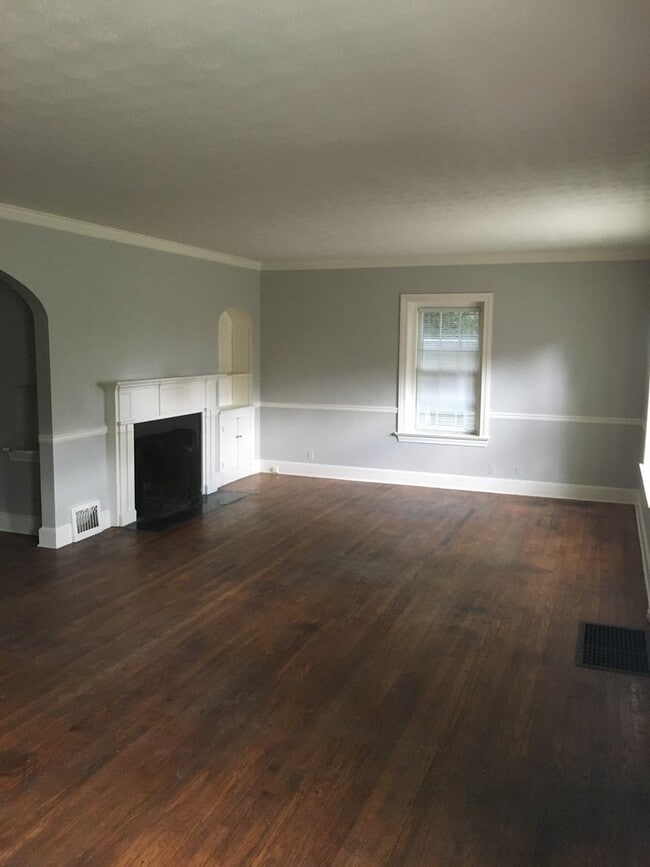 Building Photo - 1143 N Broad St