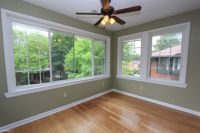 Building Photo - 3 br, 1 bath  - 5642 Northumberland St 5642