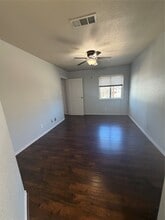 Building Photo - 732 Memorial Mews St