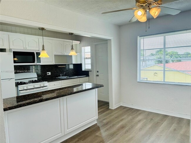Foto del edificio - 1330 SW 6th St