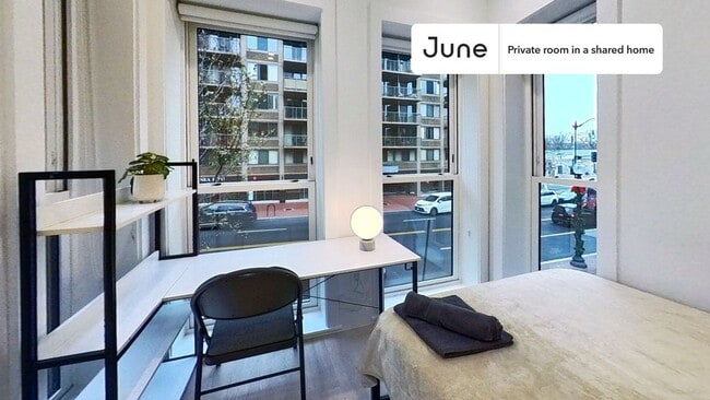 Room in Shared 4 bed/2 bath home - Room in Shared 4 bed/2 bath home