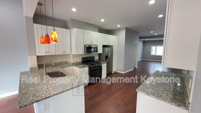 Foto del edificio - 4730 Juniper St