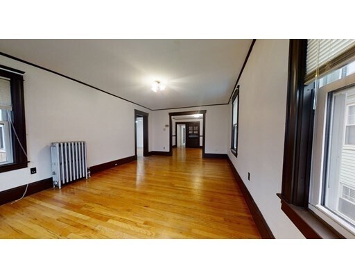 Foto del edificio - 100 Waverley Ave