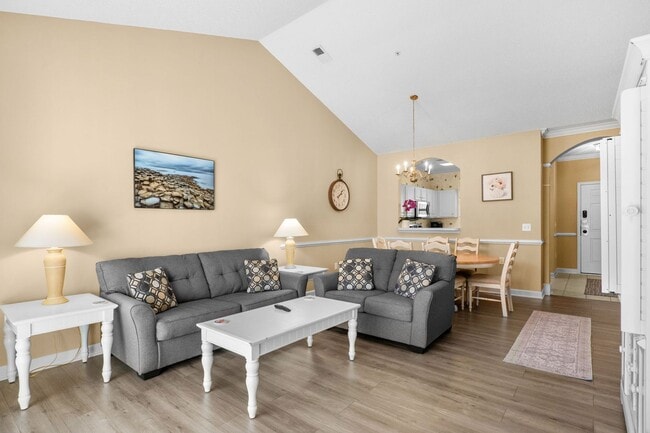 Foto del edificio - 6015 Catalina Dr