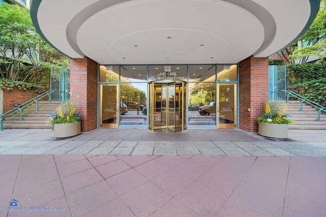 Building Photo - 480 N McClurg Ct
