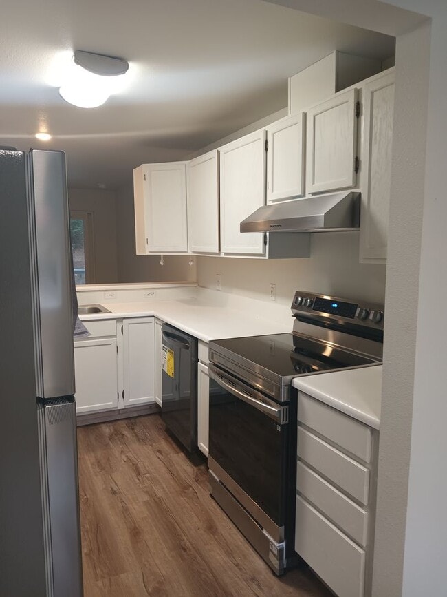 3bed 2.5 bath Silverdale Rejuvinated Townhouse - 3bed 2.5 bath Silverdale Rejuvinated Townhouse