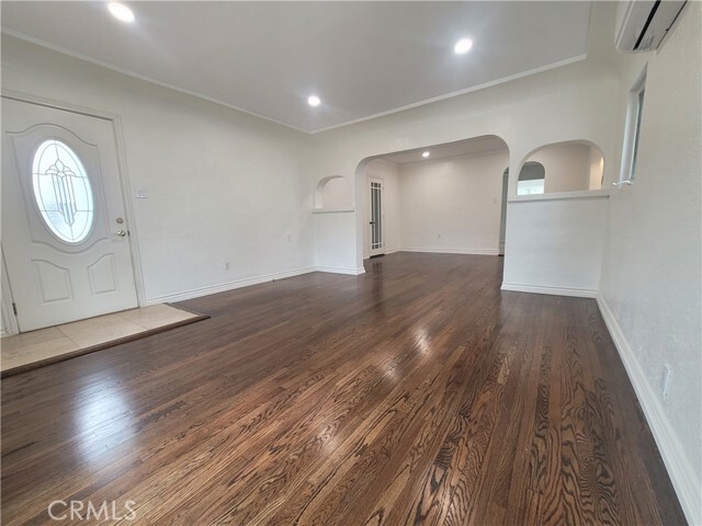 Building Photo - 628 Harding Dr