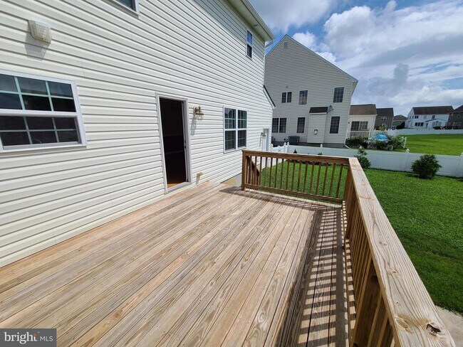 Building Photo - 56 Point Landing Ln