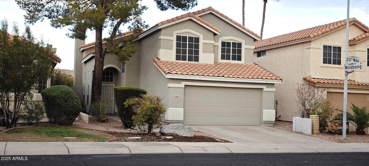 Primary Photo - 16851 S 20th Way