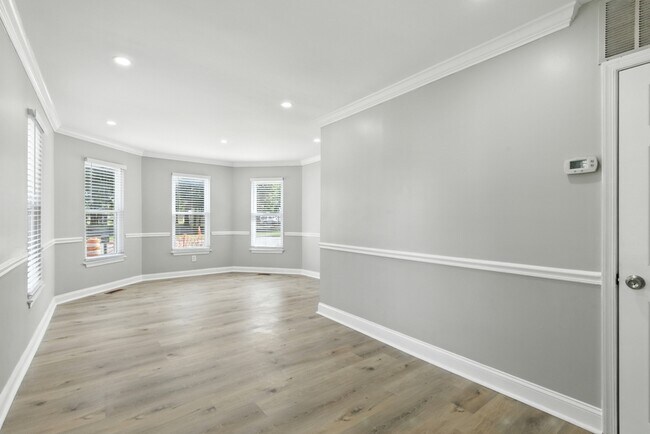 Foto del edificio - 3220 N Rolling Rd