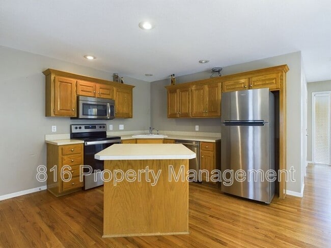 Building Photo - 8308 N Barclay Cir