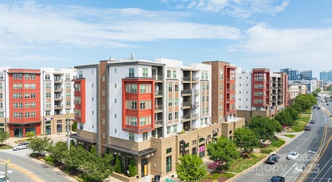 Foto del edificio - 145 New Bern St