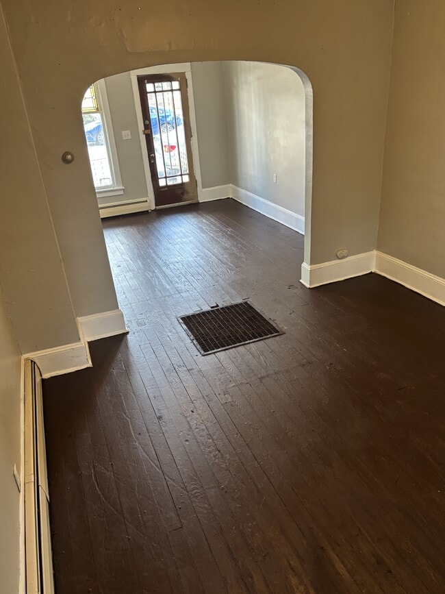 Foto del edificio - 1309 W Spruce St