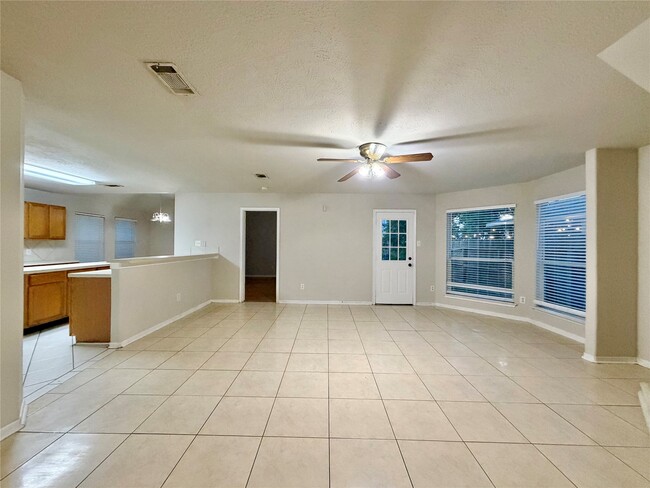 Foto del edificio - 6827 Autumn Thistle Dr