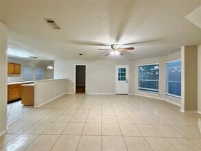 Building Photo - 6827 Autumn Thistle Dr