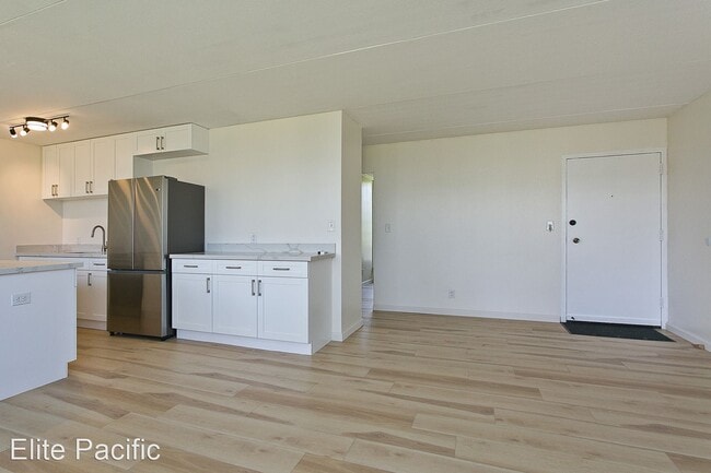 Building Photo - 2 br, 1 bath House - 95-033 Kuahelani Aven...